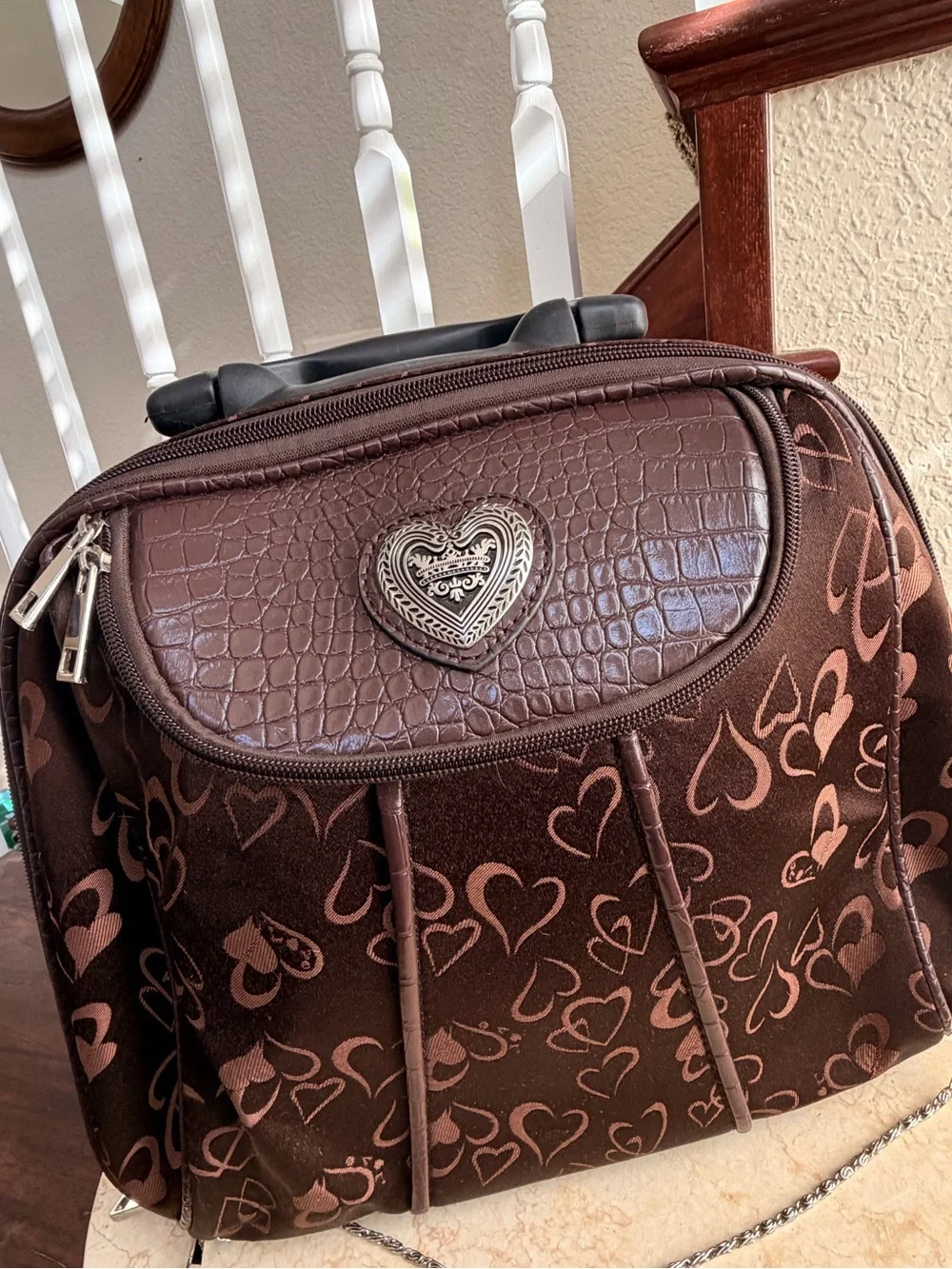 Heart-Accent Brown Women’s Shoulder Bag